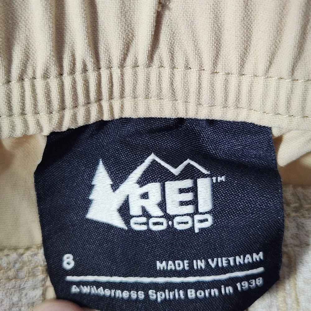 NWT REI Co-op Sahara Convertible Pants Womens 8 Khaki Beige Zip Off Hiking Cargo - Picture 7 of 11